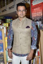 Rohit Roy at Manhattan Mango book launch in Crossword, Kemps Corner on 4th July 2014